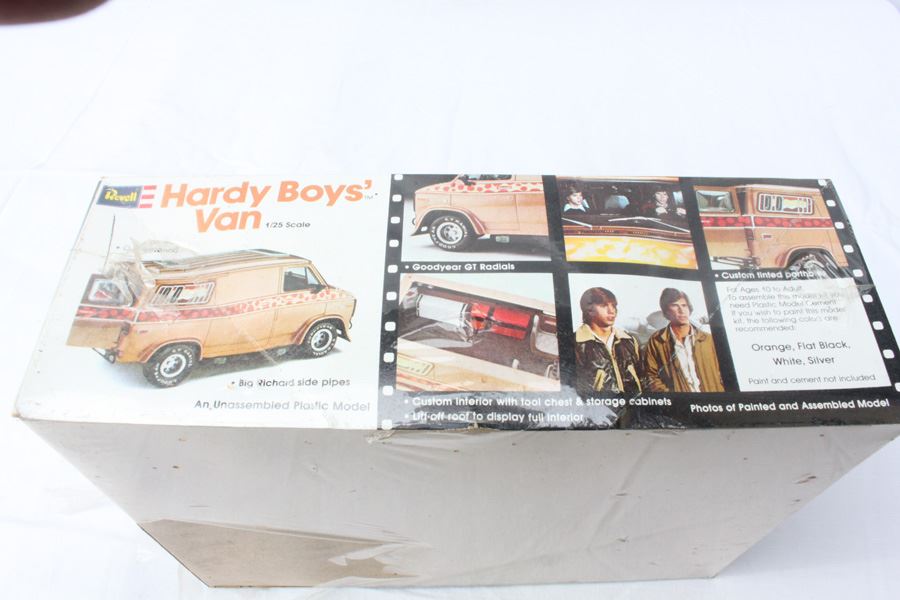 Hardy Boys' Van Revell Model Kit New Sealed 1978 [Photo 4]