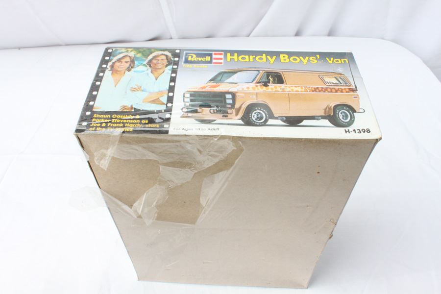 Hardy Boys' Van Revell Model Kit New Sealed 1978 [Photo 3]