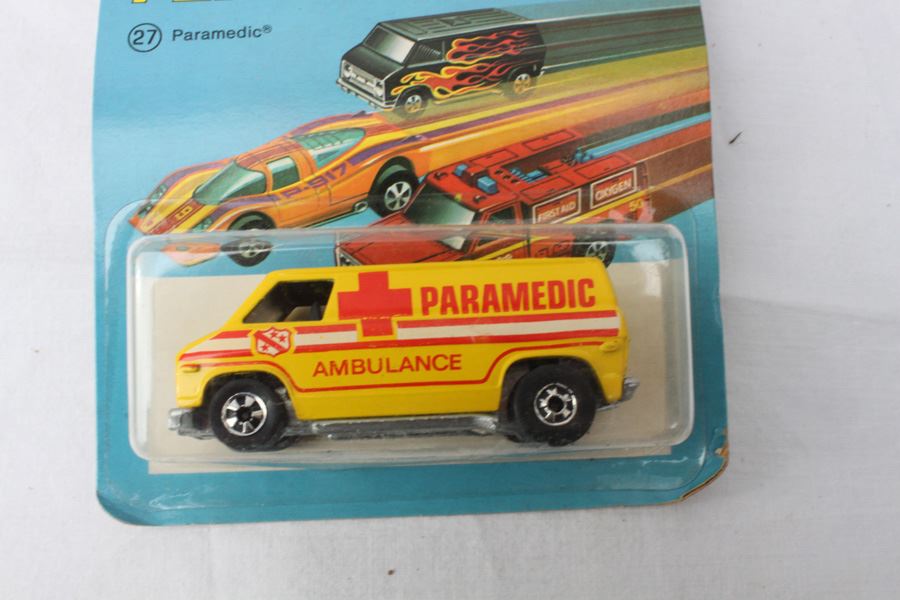 Vintage Hot Wheels 1977 New On Patch Card Classy Customs Science Friction #2018 & 1975 Flying Colors Paramedic #7661 [Photo 3]