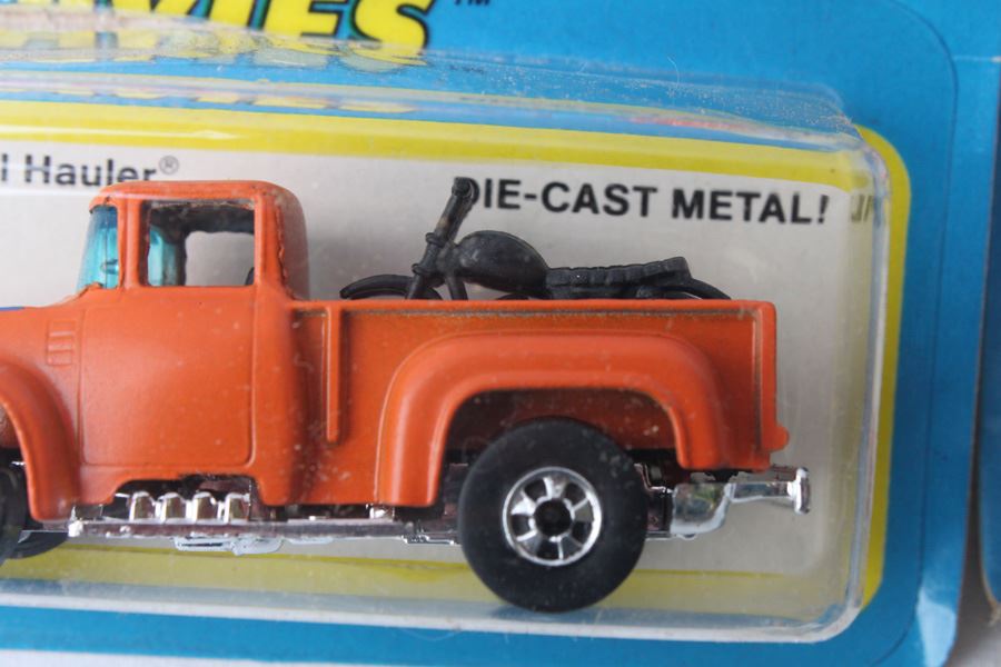Vintage 1977 Hot Wheels New On Patch Card The Heavies '56 Hi-Tail Hauler #9647 & Classy Customs Bubble Gunner #2511 [Photo 3]