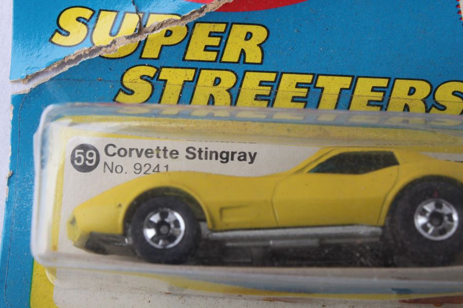Vintage 1977 Hot Wheels New On Patch Card Super Streeters Corvette Stingray #9241 & Drag Strippers Twin Mill II #8240 [Photo 3]