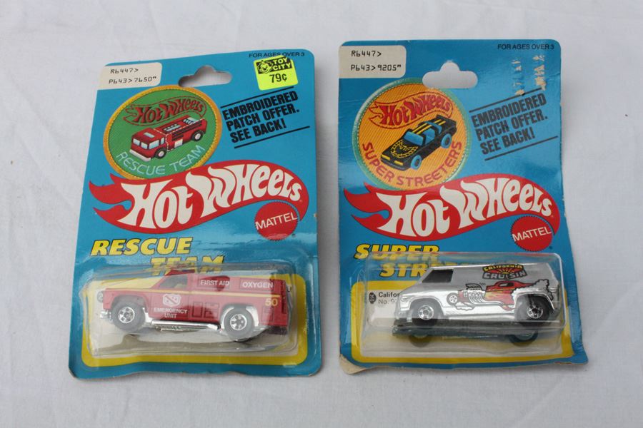 Vintage 1977 Hot Wheels New On Patch Card Rescue Team Emergency Squad #7650 & Super Streets Super Streeters California Cruisin' #9205 