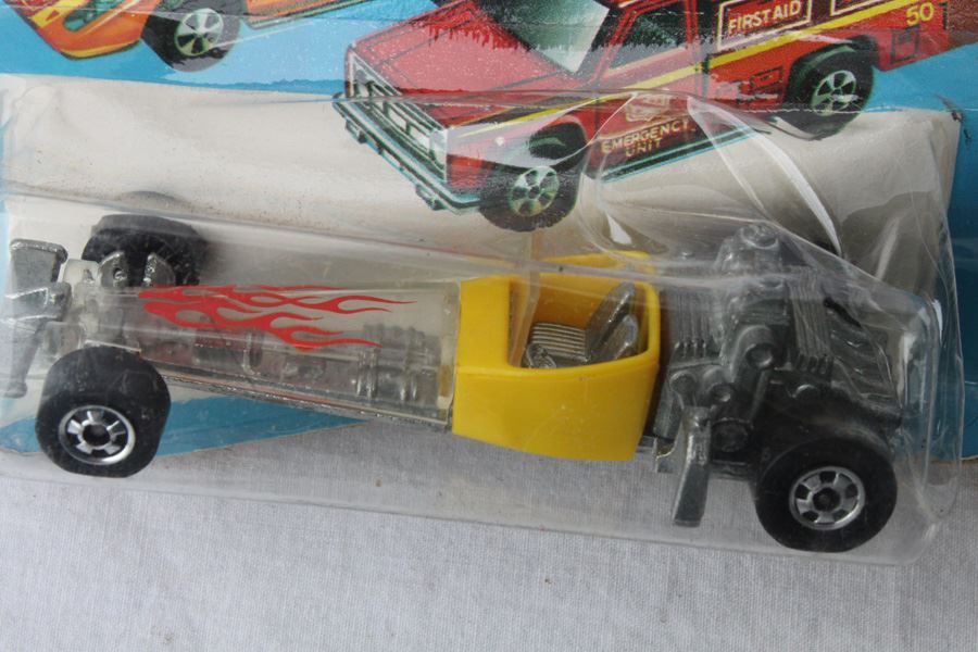 Vintage 1975 Hot Wheels Flying Colors Odd Rod #19 And Red Baron #2 [Photo 3]