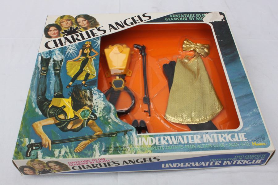Charlie's Angels Underwater Intrigue Outfits And Action Gear New In Box Hasbro 1977