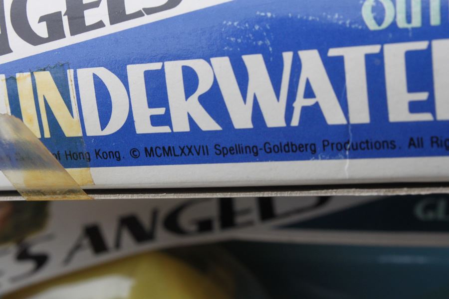 Charlie's Angels Underwater Intrigue Outfits And Action Gear New In Box Hasbro 1977 [Photo 4]