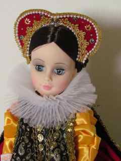 Madame Alexander 21' Mary Queen of Scots Doll with Display Case [Photo 4]