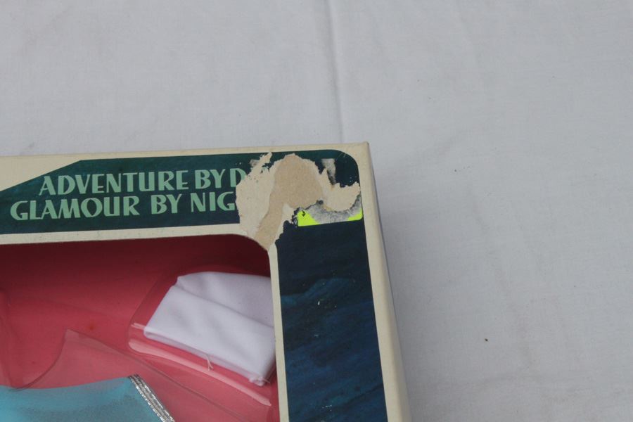 Charlie's Angels The Slalom Caper Outfits And Action Gear New In Box Hasbro 1977 [Photo 2]