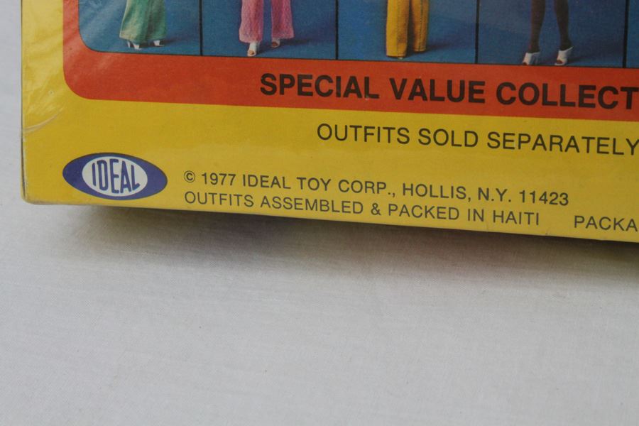 Suntan Tuesday Taylor Outfits Ideal New In Box 1977 [Photo 6]
