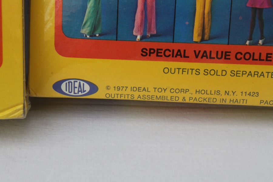 Suntan Tuesday Taylor Outfits Ideal New In Box 1977 [Photo 3]