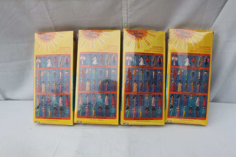 Suntan Tuesday Taylor Outfits Ideal New In Box 1977 [Photo 2]