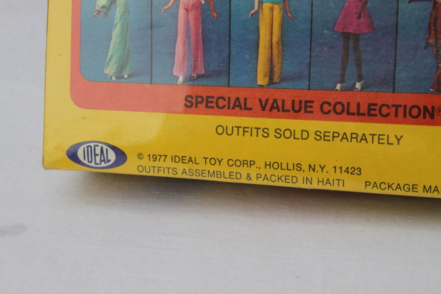 Suntan Tuesday Taylor Outfits Ideal New In Box 1977 [Photo 6]