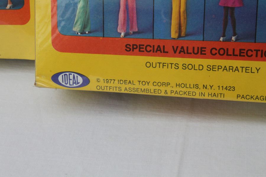 Suntan Tuesday Taylor Outfits Ideal New In Box 1977 [Photo 5]