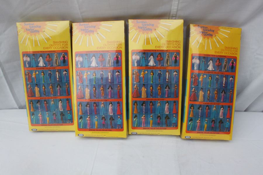 Suntan Tuesday Taylor Outfits Ideal New In Box 1977 [Photo 2]