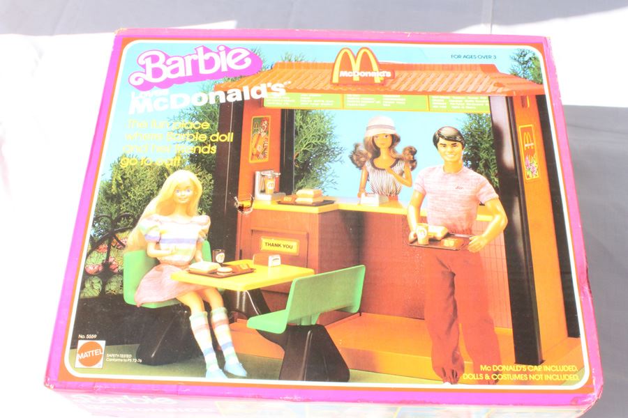 Barbie Loves McDonalds Playset Mattel New In Box 1982 [Photo 1]