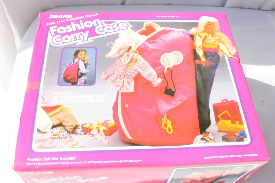Sears Fashion Carry Case For 11 1/2' Fashion Dolls [Photo 2]