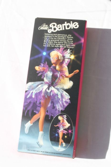 Ice Capades Barbie Mattel New In Box 1990 [Photo 3]