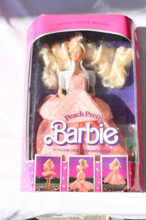 Peach Pretty Barbie Mattel New In Box 1989