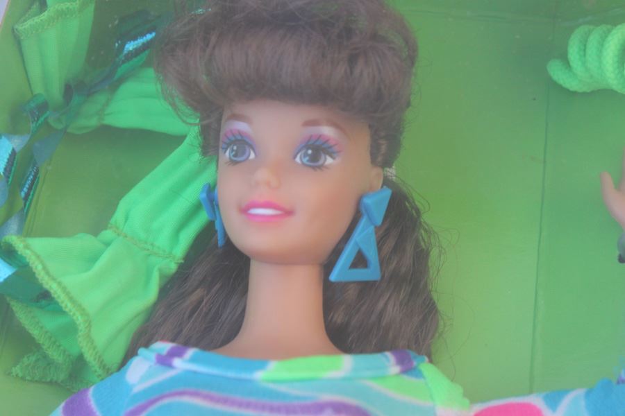Totally Hair Barbie Mattel New In Box 1991 [Photo 2]
