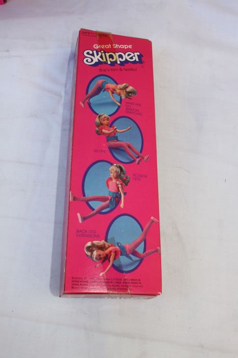 Skipper Great Shape Barbie Mattel New In Box 1983 [Photo 3]