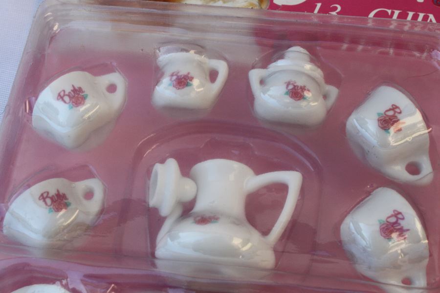 (4) Mattel Lot Paper Dolls China Sets [Photo 3]