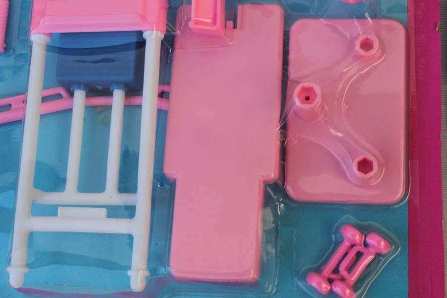 Barbie Sets Mattel On Card Surf Set, Picnic Set, Musical Instruments, Grocery Set, Excercise Set, Classroom Set 1992 [Photo 15]