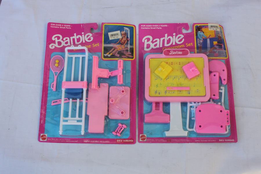 Barbie Sets Mattel On Card Surf Set, Picnic Set, Musical Instruments, Grocery Set, Excercise Set, Classroom Set 1992 [Photo 3]