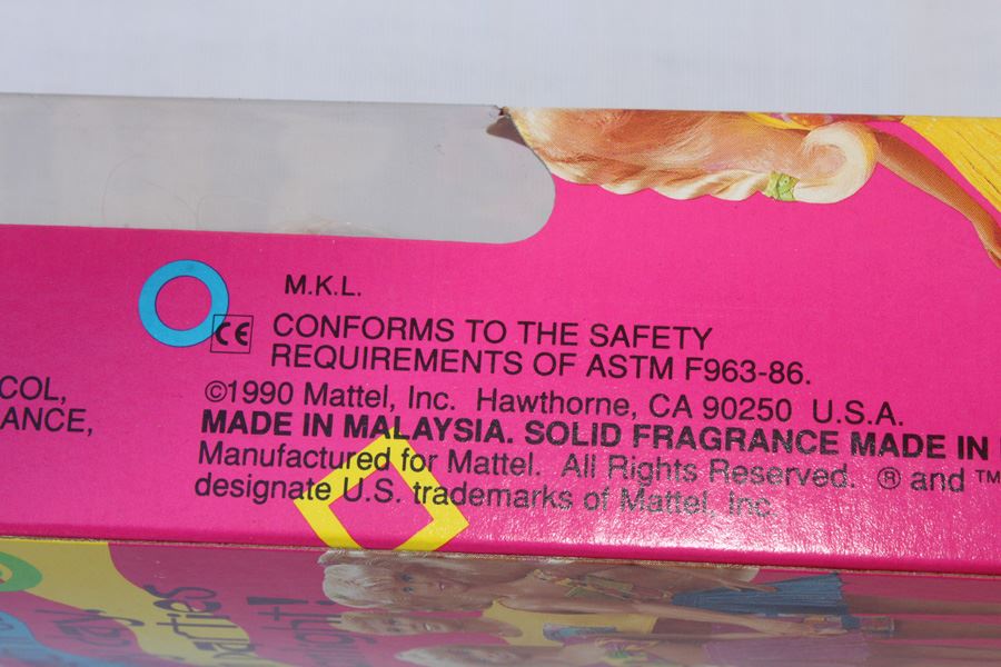 Hawaiian Fun Barbie Mattel New In Box 1990 [Photo 4]