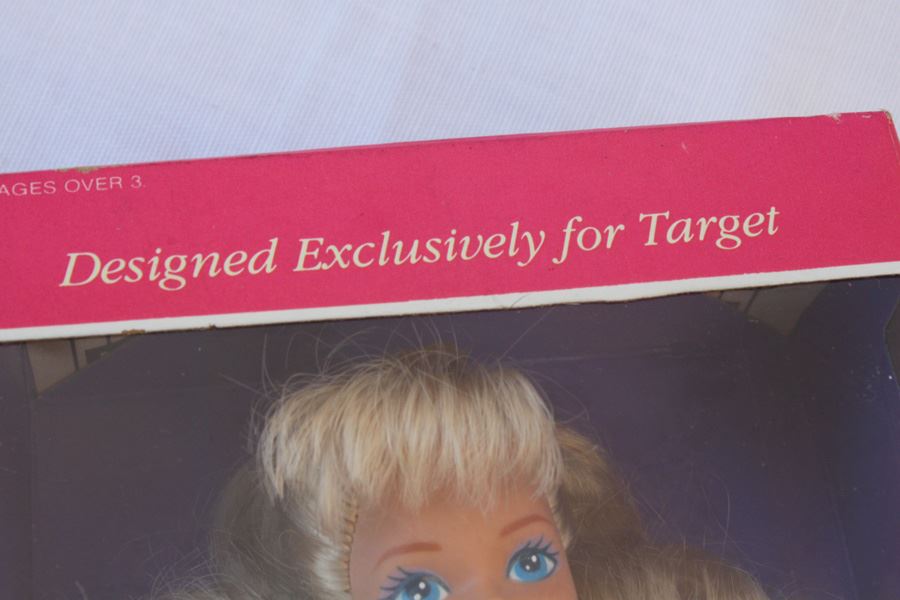 Gold & Lace Barbie Mattel New In Box 1989 [Photo 4]