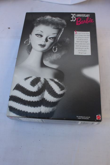 35th Anniversay Barbie Original 1959 Barbie Special Edition ...