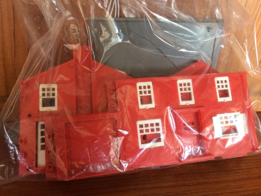 Huge Post WWII 1950s Lionel Train Set [Photo 35]