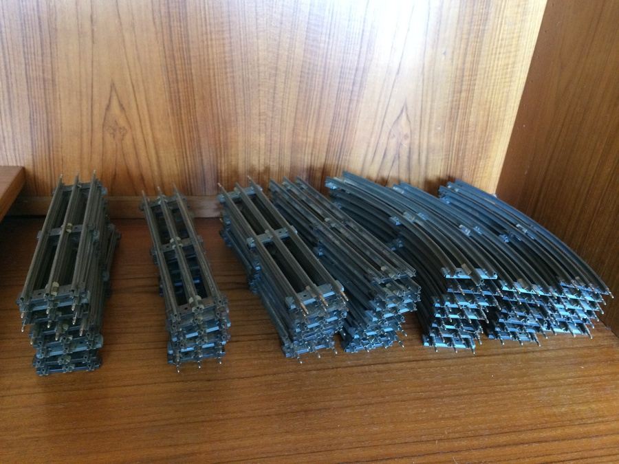 Huge Post WWII 1950s Lionel Train Set [Photo 54]