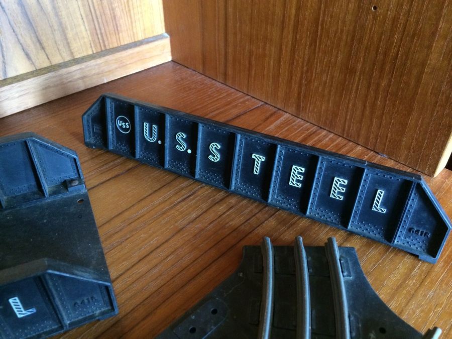 Huge Post WWII 1950s Lionel Train Set [Photo 59]