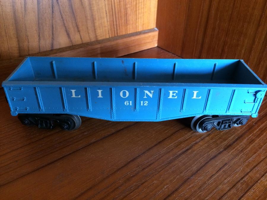 Huge Post WWII 1950s Lionel Train Set [Photo 9]