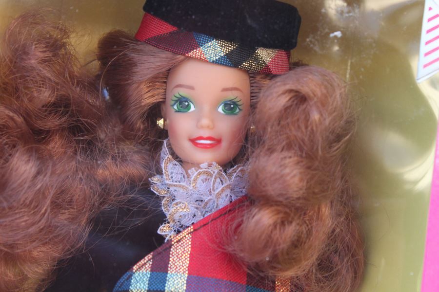Scottish Barbie Mattel New In Box 1990 [Photo 2]