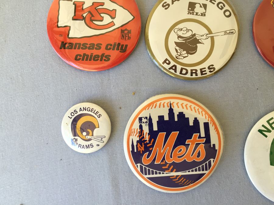 Vintage Baseball, Football & Soccer Buttons [Photo 8]