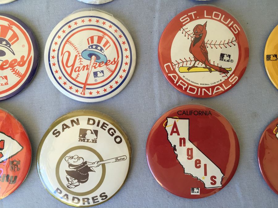 Vintage Baseball, Football & Soccer Buttons [Photo 6]