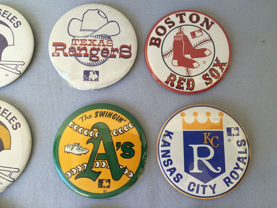 Vintage Baseball, Football & Soccer Buttons [Photo 4]