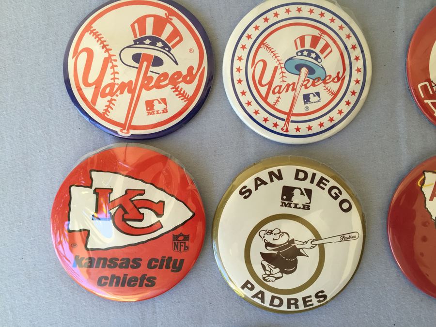 Vintage Baseball, Football & Soccer Buttons [Photo 7]