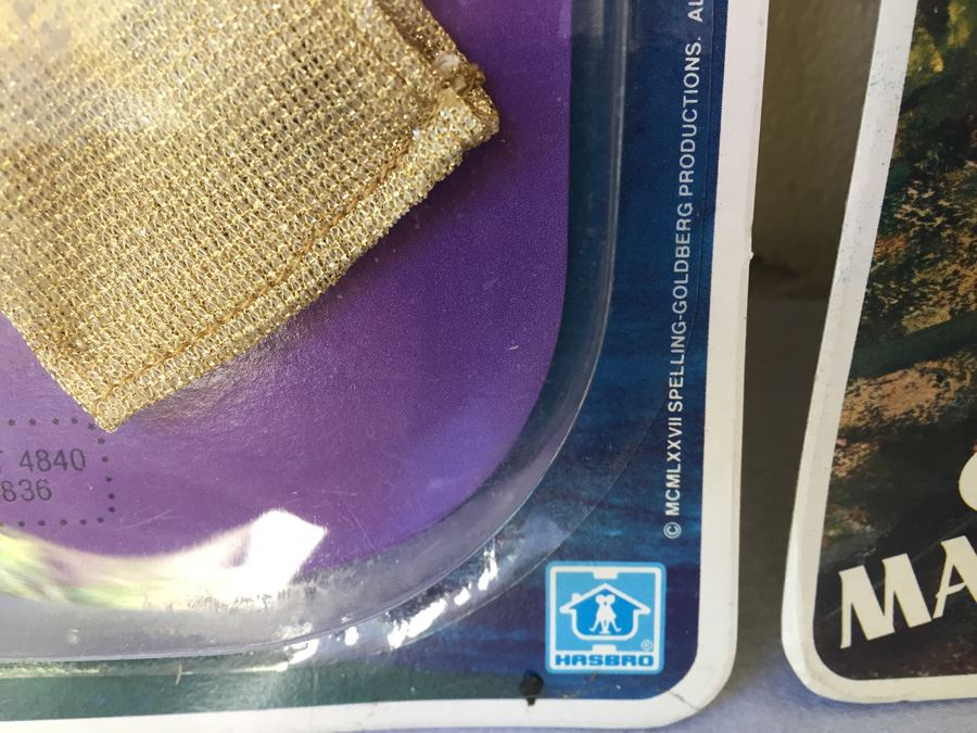 Charlie's Angels Golden Goddess & Golden Marathon Girl Clothing New On Card Hasbro 1977 [Photo 4]