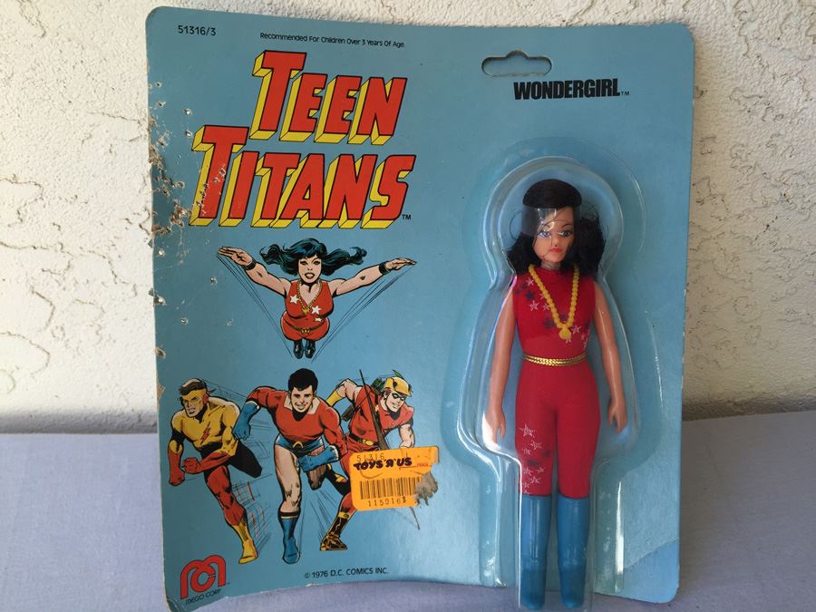 TEEN TITANS Wondergirl MEGO New On Card 1976 DC Comics