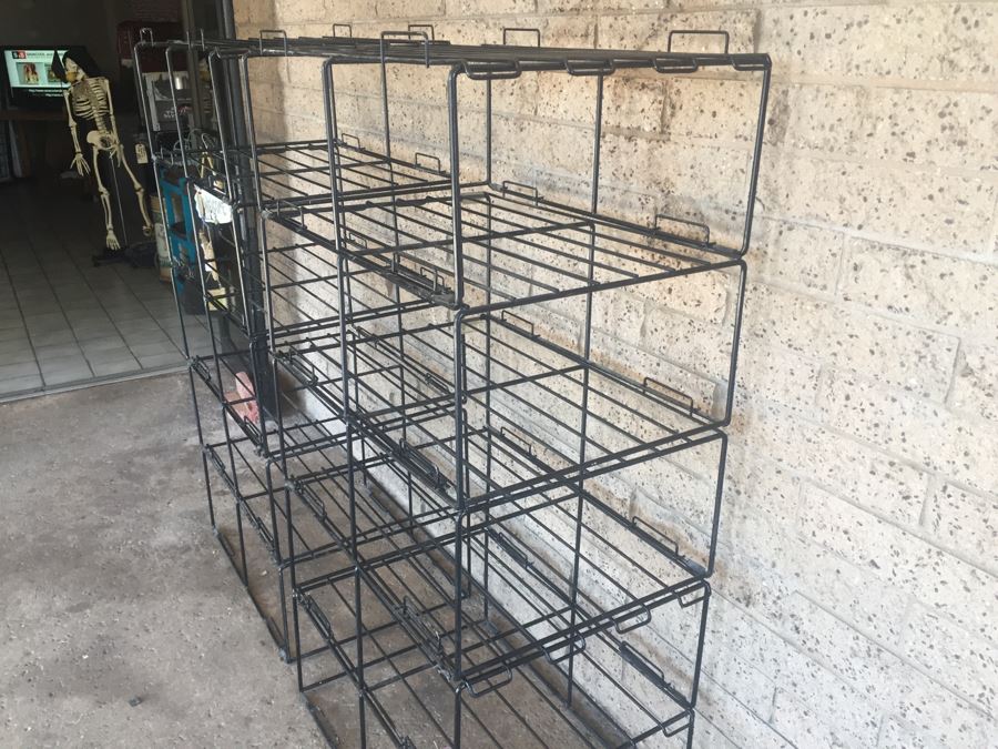 Metal Modular Stacking Shelves [Photo 5]