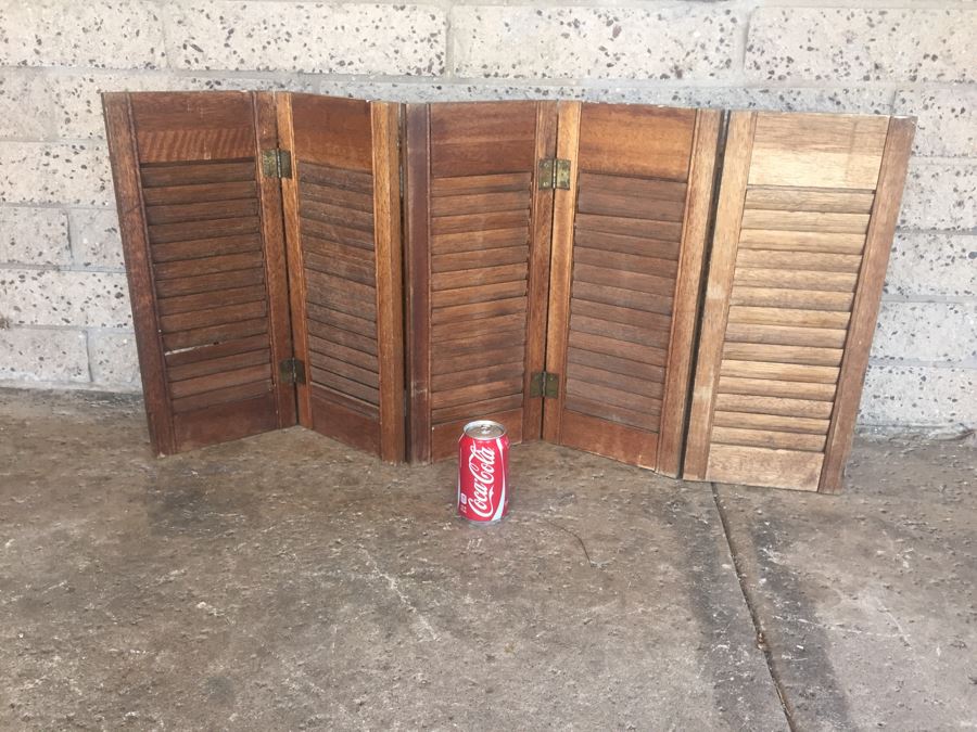 Wooden Louvered Shutters [Photo 1]