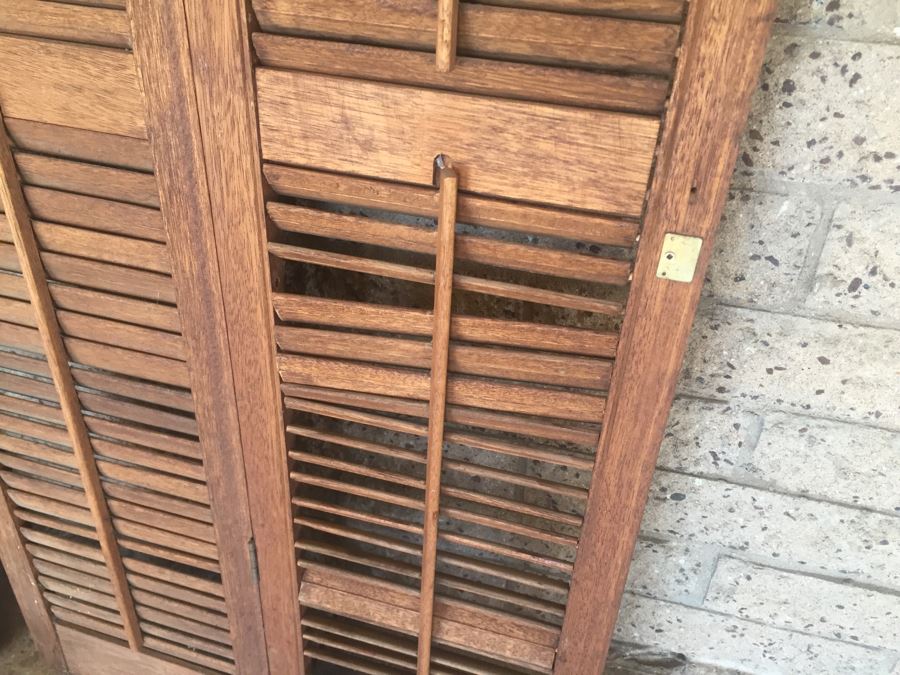 Wooden Louvered Shutters [Photo 3]