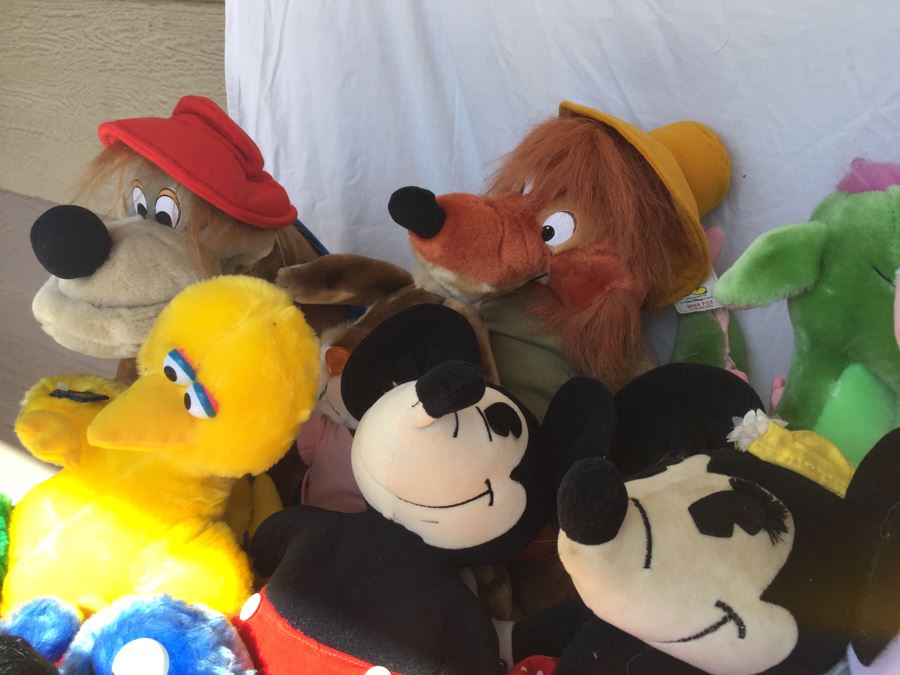 Huge Lot Of Vintage Plush Toys [Photo 3]