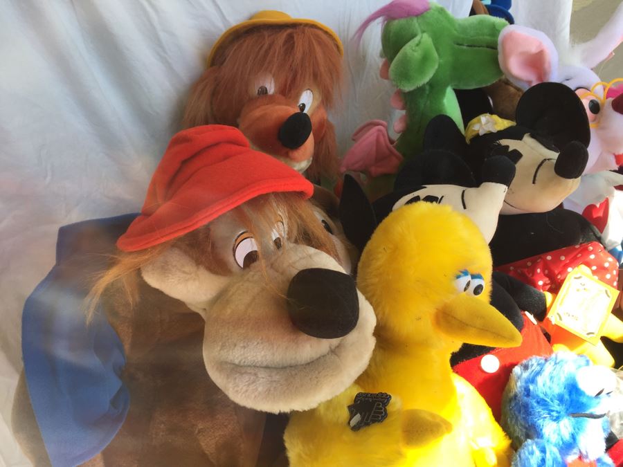 Huge Lot Of Vintage Plush Toys [Photo 13]