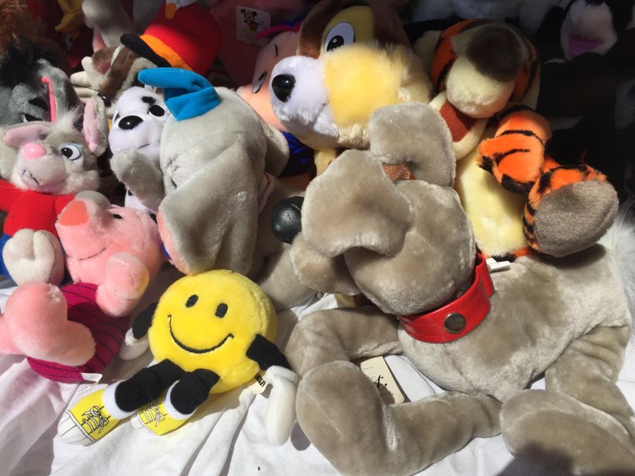 Huge Lot Of Vintage Plush Toys [Photo 5]