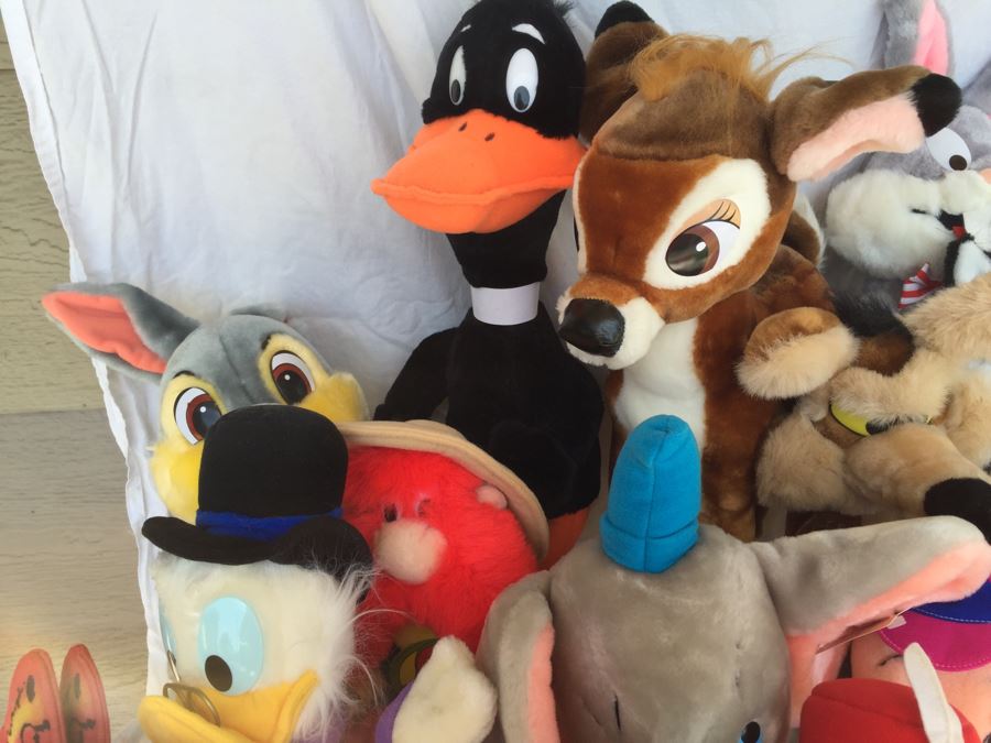 Huge Lot Of Vintage Plush Toys [Photo 3]