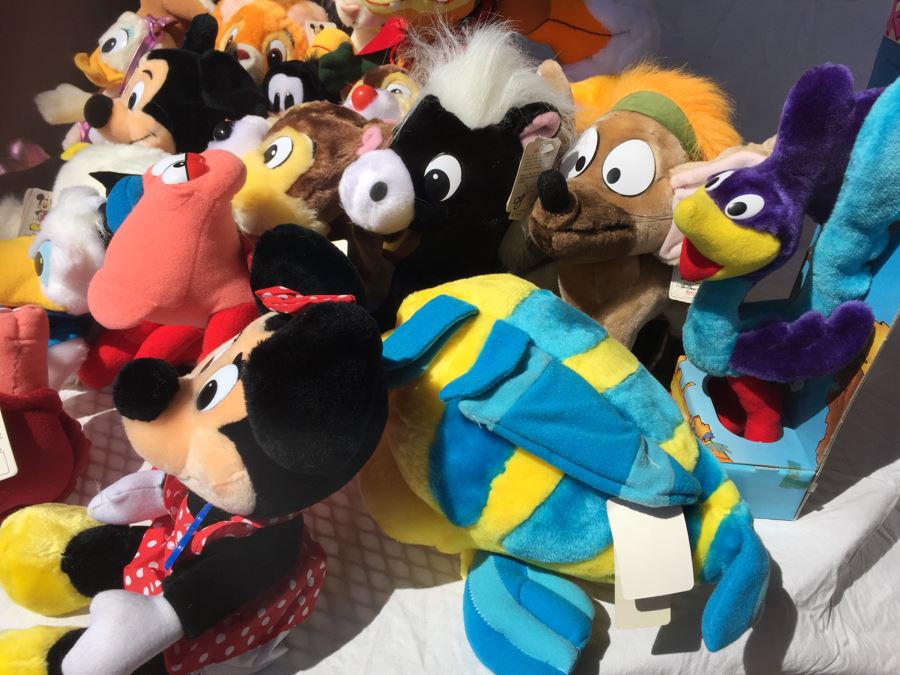 Huge Lot Of Vintage Plush Toys [Photo 3]