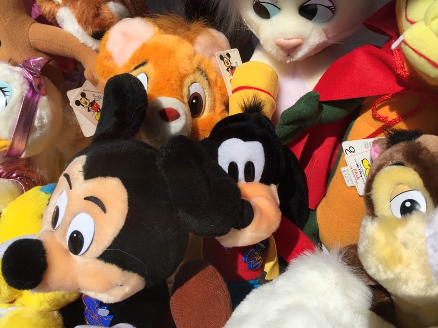 Huge Lot Of Vintage Plush Toys [Photo 12]