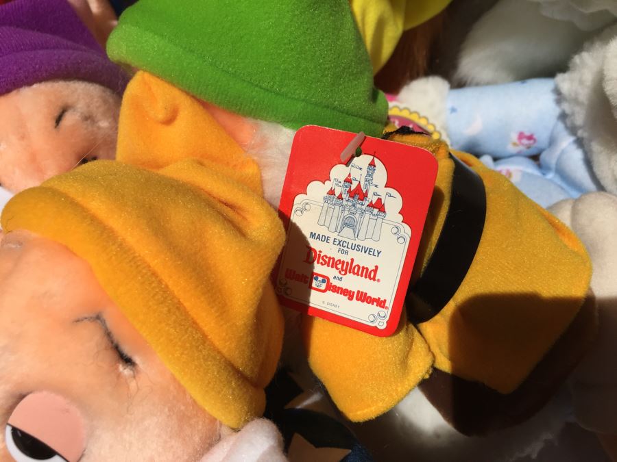 Huge Lot Of Vintage Plush Toys [Photo 15]